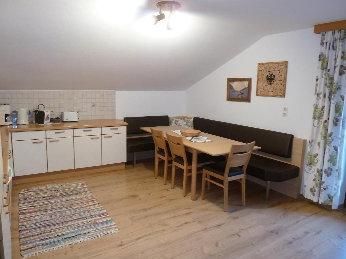 Hauser Apartament *